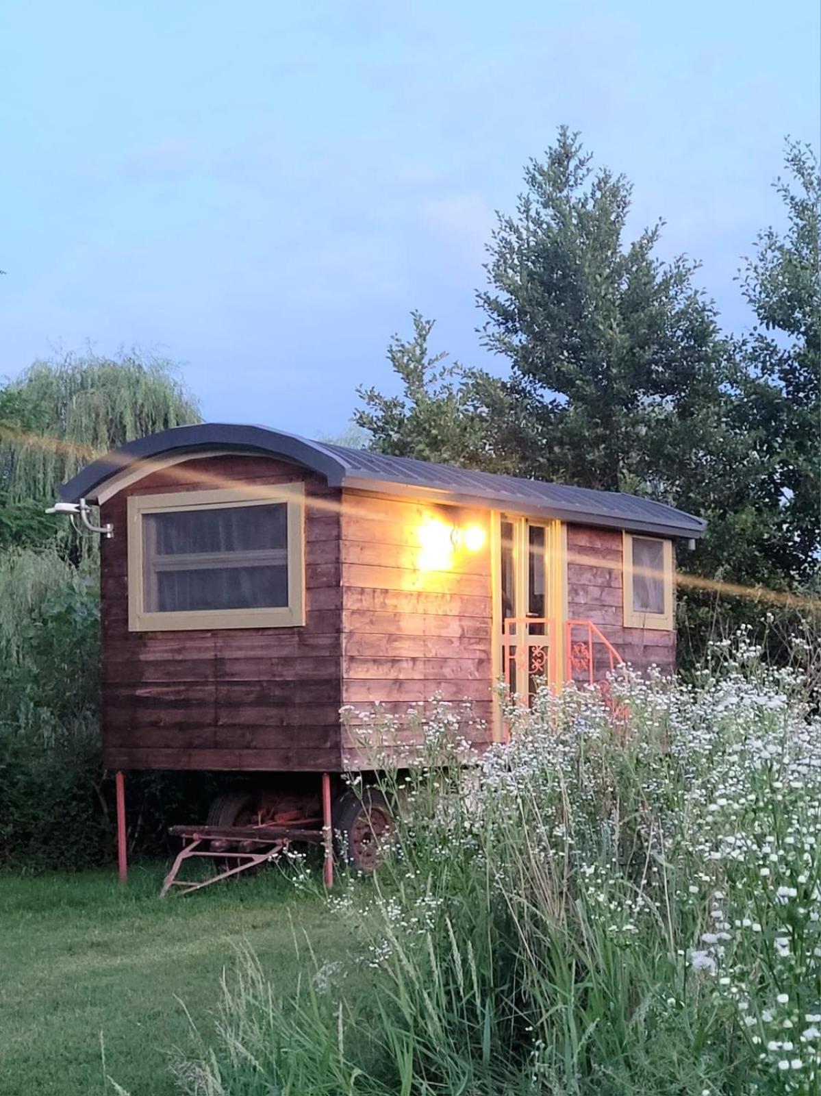 Casetta Sul Lago Albairate Екстер'єр фото